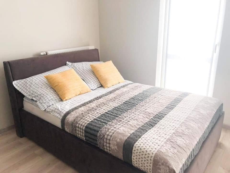 Апартаменты Apartament Konin Prestige Экстерьер фото